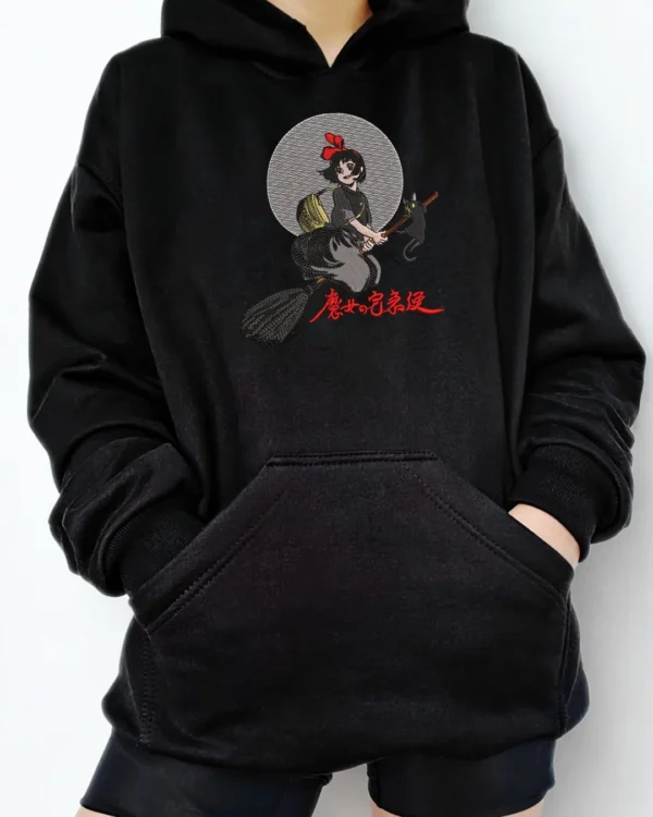 Poleron negro con diseño de anime Kiki, Studio Ghibli